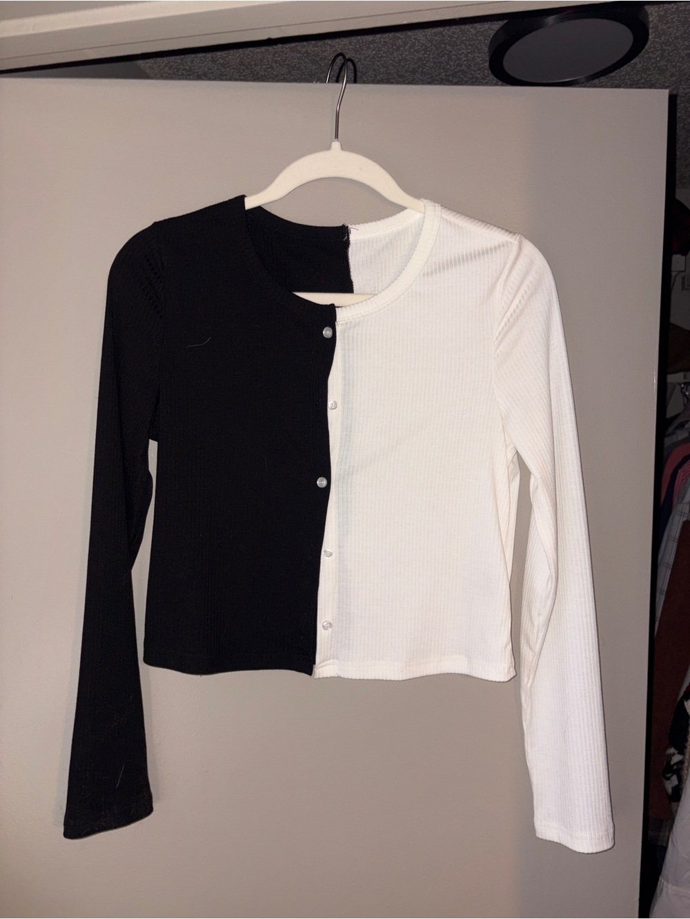 SHEIN Black & White Contrast Ribbed Button-Front Long Sleeve Top
